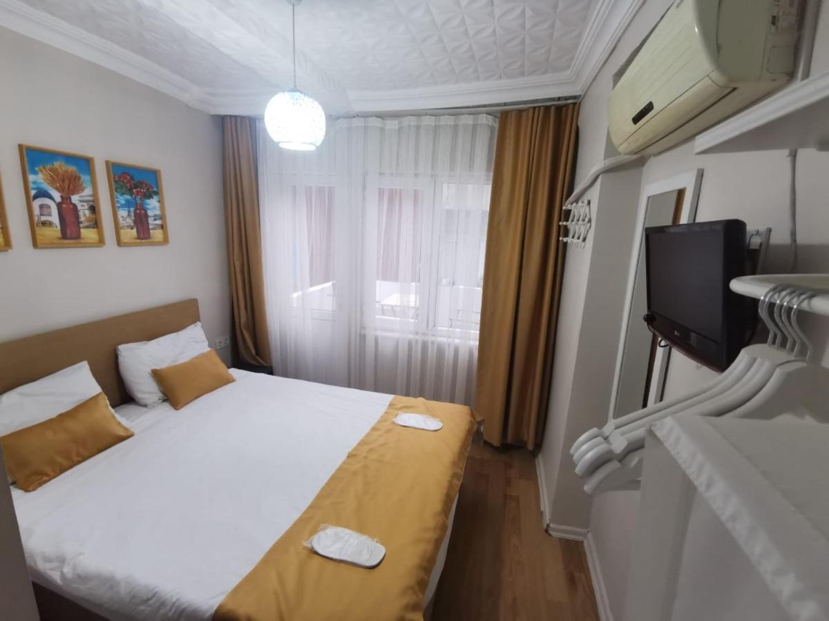 Konut Wooden House Hotell Istanbul Exteriör bild